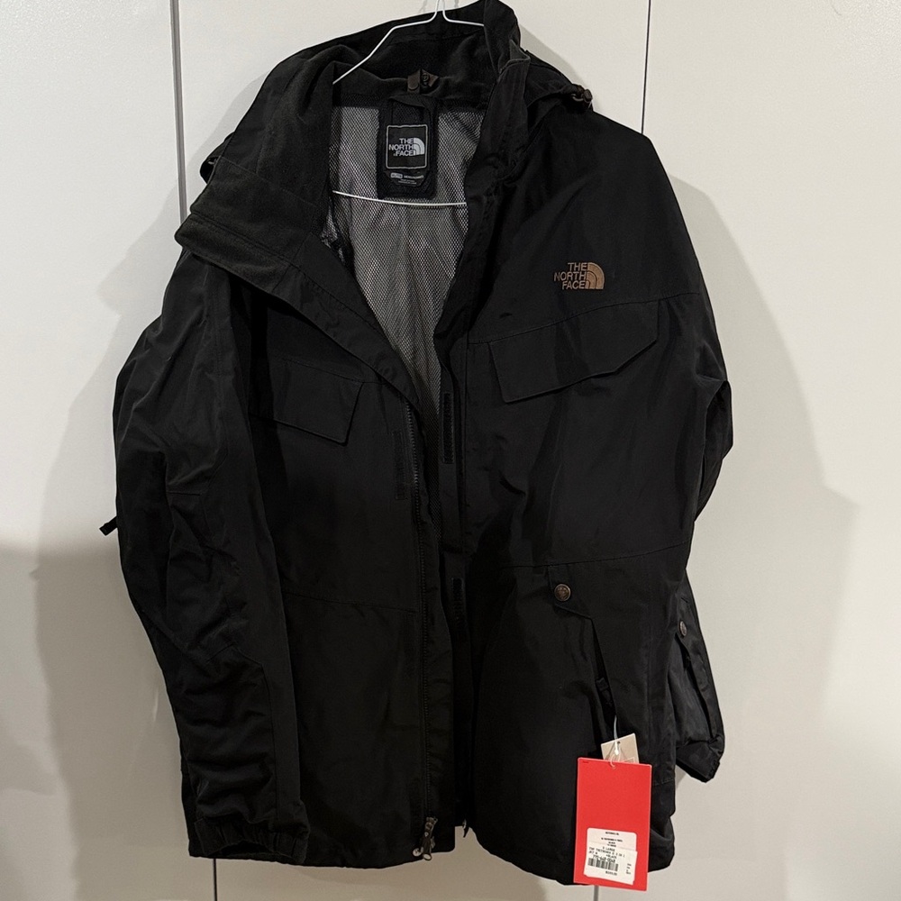 The North Face Men's Black Performance Jacket